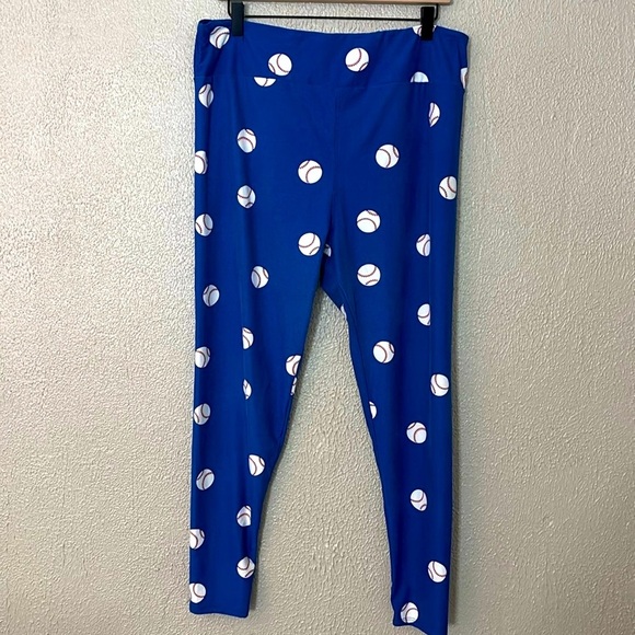 LuLaRoe Women’s Buttery Soft Leggings TC2 Baseballs Blue White Red Sizes 18+ - Picture 1 of 6